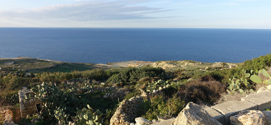 Malte, Gozo : descente à partir de Zebbug vers les marais salants