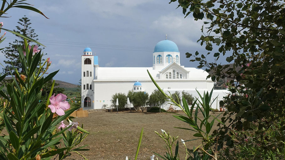 Grèce, Cyclades : Naxos, église d'Eggares voisine du musée de l'olive, the Olive Press Museum 