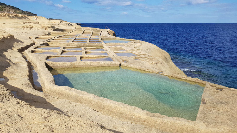 Malte, Gozo : Salt Pans le long de la Triq Ix-Xwejni