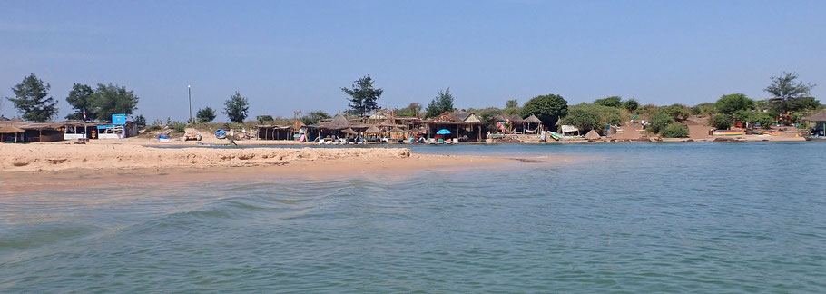 Sénégal, Petite Côte : La Somone, traversée de la lagune pour aller vers les restaurants situés sur l'autre rive de l'embouchure
