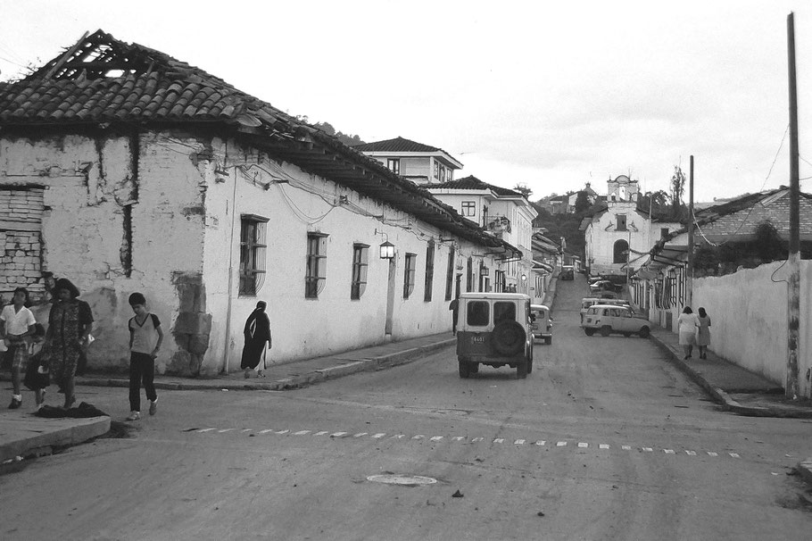Colombie, Popayán : Calle 5 et Ermita de Jesús de Nazareno en 1986