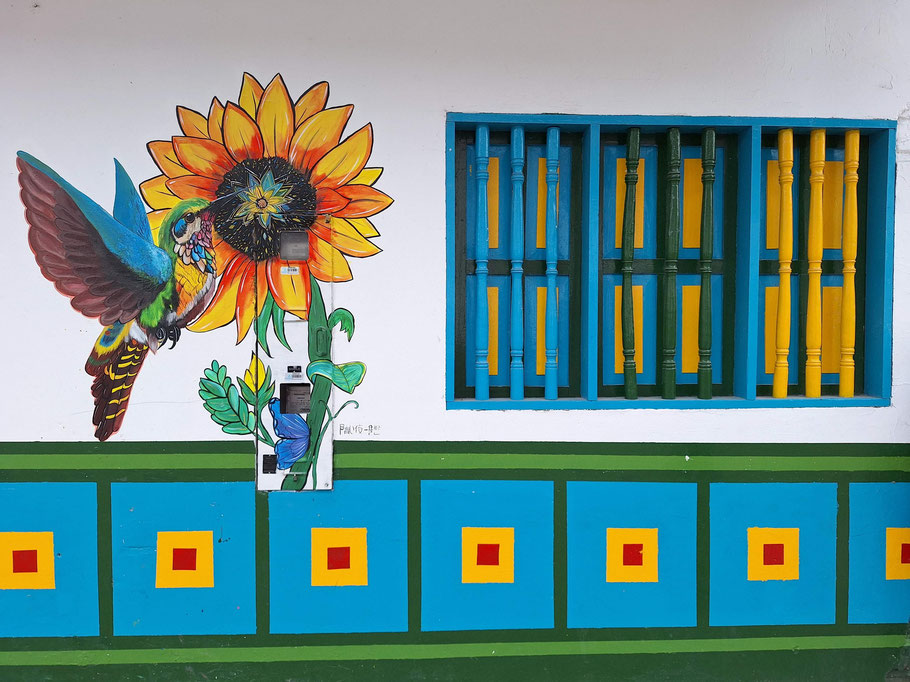 Colombie : façade peinte à San Agustin