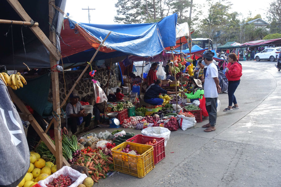 Vendeuses sur le marché de Sagada