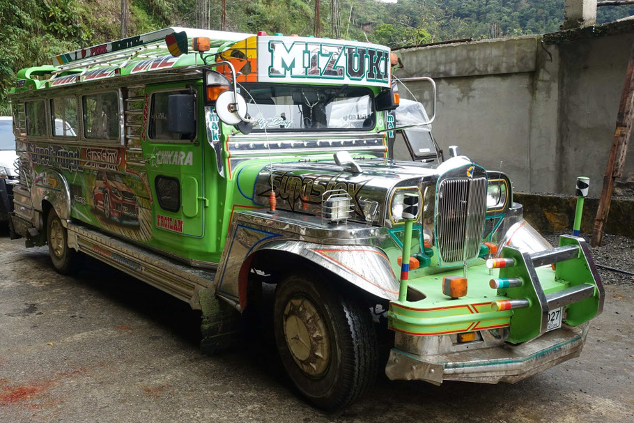 Une jeepney sur la route de Banaue