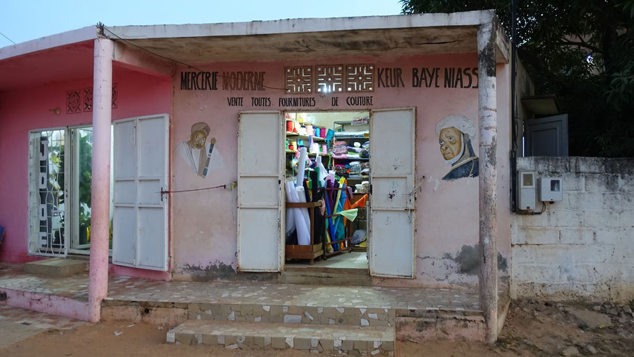 Sénégal : mercerie à La Somone
