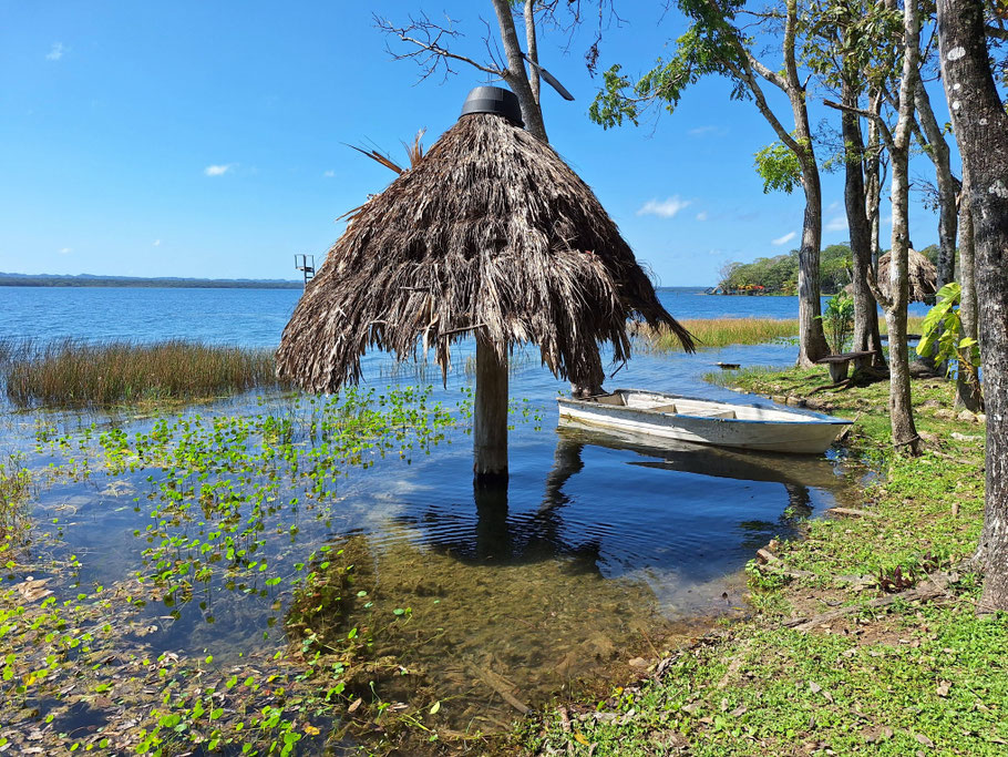 Guatemala, Petén Itzá à El Remate