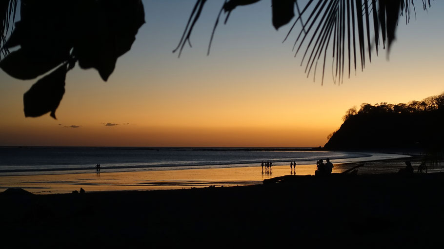 Costa Rica : Playa Sámara à la nuit tombée