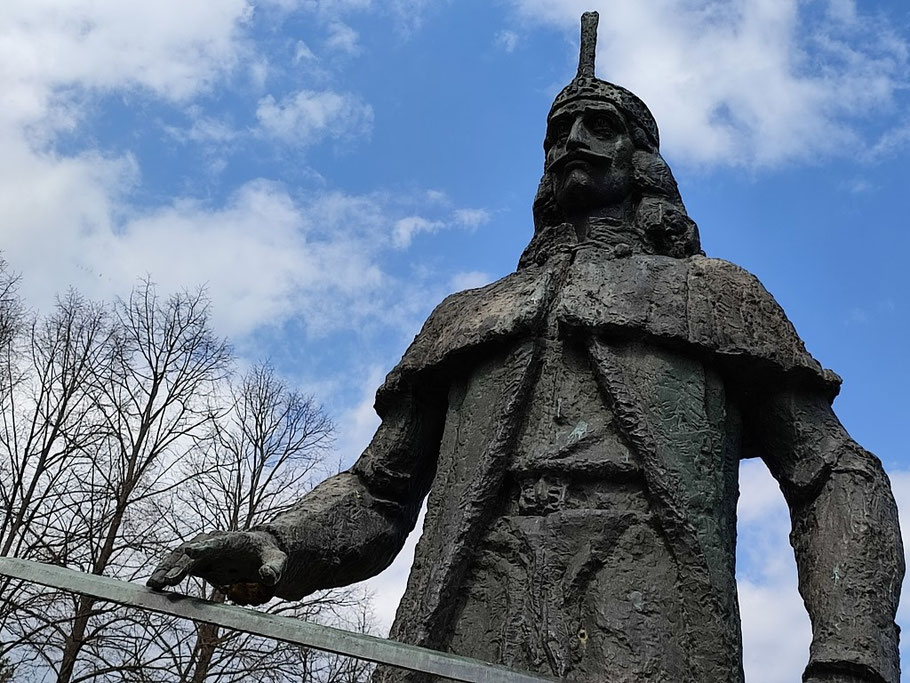 Fürst Vlad III. Basarab - genannt Tepes, der Pfähler - im Chindia-Park in Targoviste
