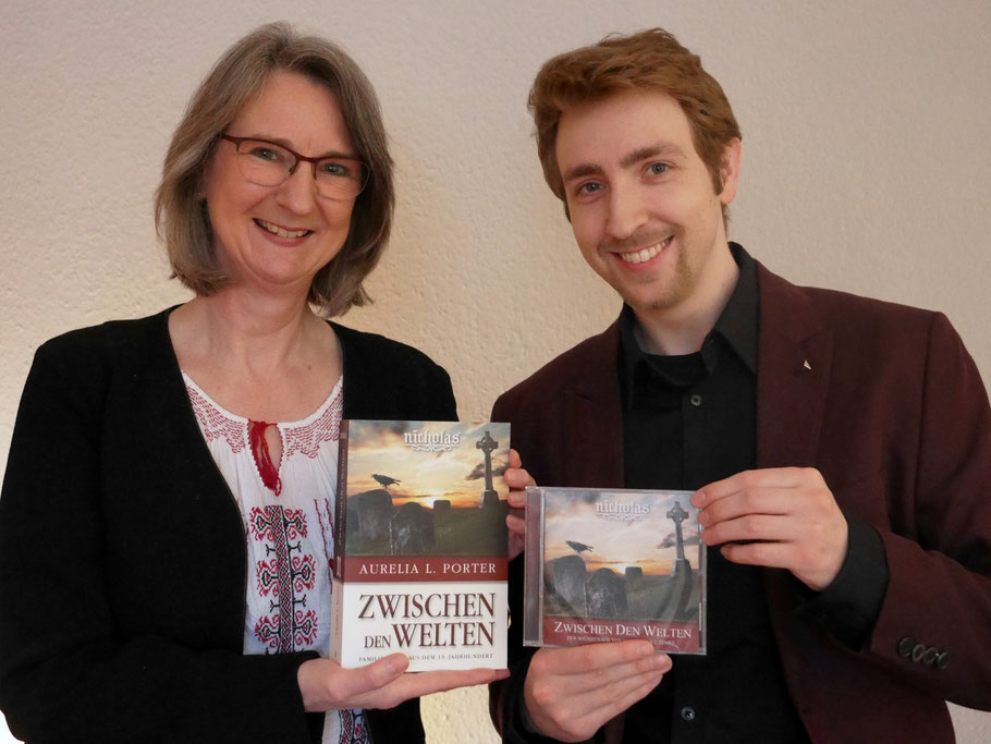Autorin der Nicolae-Saga: Aurelia L. Porter und Komponist des gleichnamigen Soundtracks: Maximilian J. Zemke