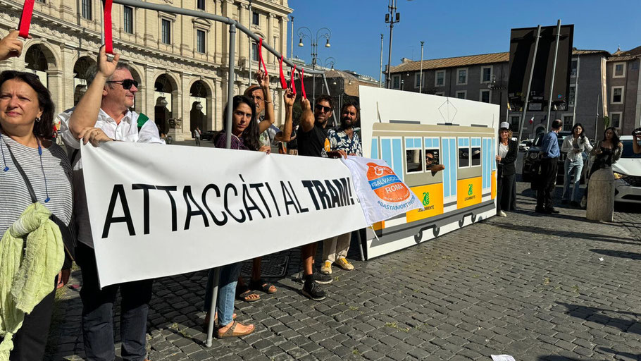 ROMA flashmob “Attaccàti al Tram” 