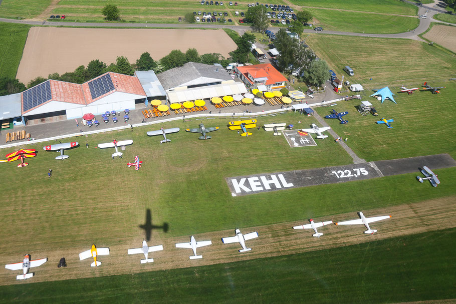 Die Flugtage Kehl 2016 aus der Luft.