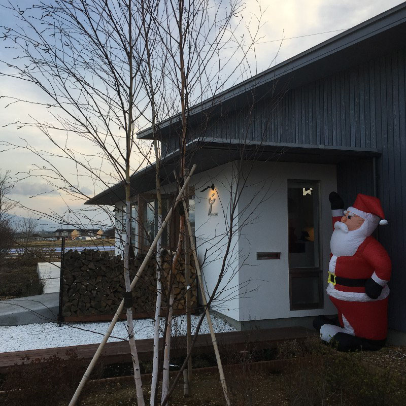 ヤマショー安曇野ショールーム 安曇野市 長野県 松本市 建築家 news設計室 丸山和男 薪ストーブ 暖炉