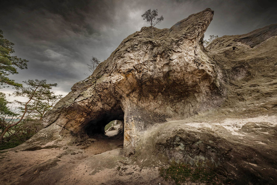 Höhle gegenüber des "Hamburger Wappens"