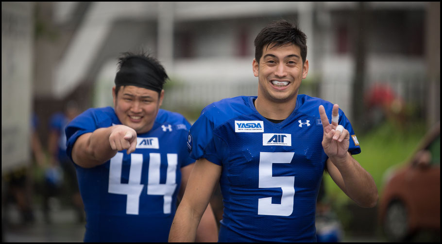 Yuki Fukuoka (left) and Kevin Coghlan are part of a high pressure IBM defense - John Gunning, Inside Sport: Japan, Sept 16, 2017