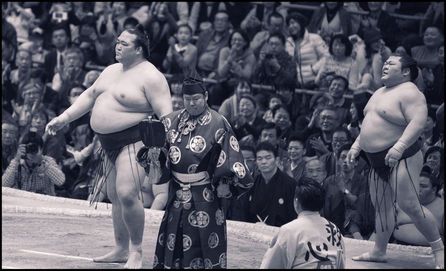 Kisenosato started a run of 12 straight wins with a day one victory over Takekaze — John Gunning, Inside Sport: Japan, March 12th, 2017