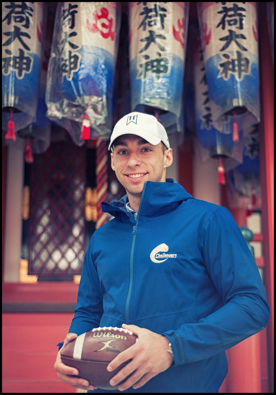 Asahi Soft Drinks Challengers QB Alex Niznak at a shrine in Kobe — Lionel Piguet, Inside Sport: Japan, April 25, 2017