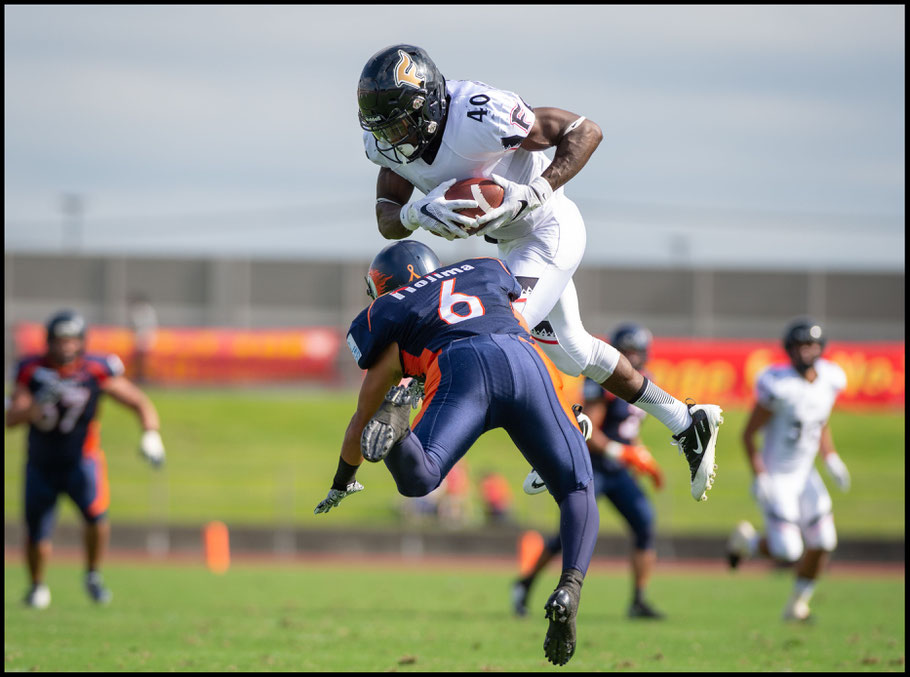 Adeyemi grabs one of his two INTs against Nojima last season — John Gunning, Inside Sport: Japan, Sept 23, 2018