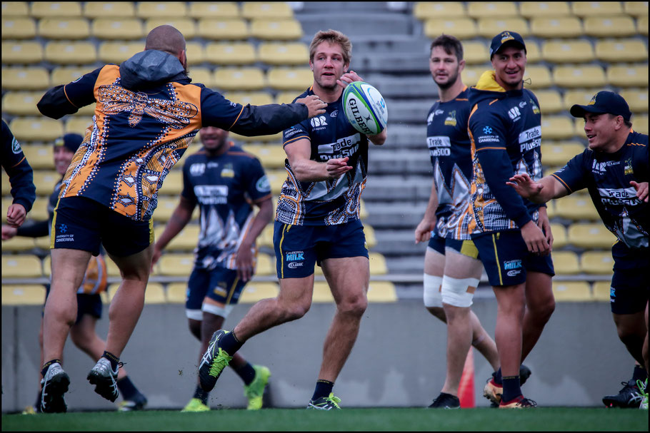 Brumbies players during the captain's run – Sachiyo Karamatsu, Inside Sport: Japan, Feb 23rd, 2018