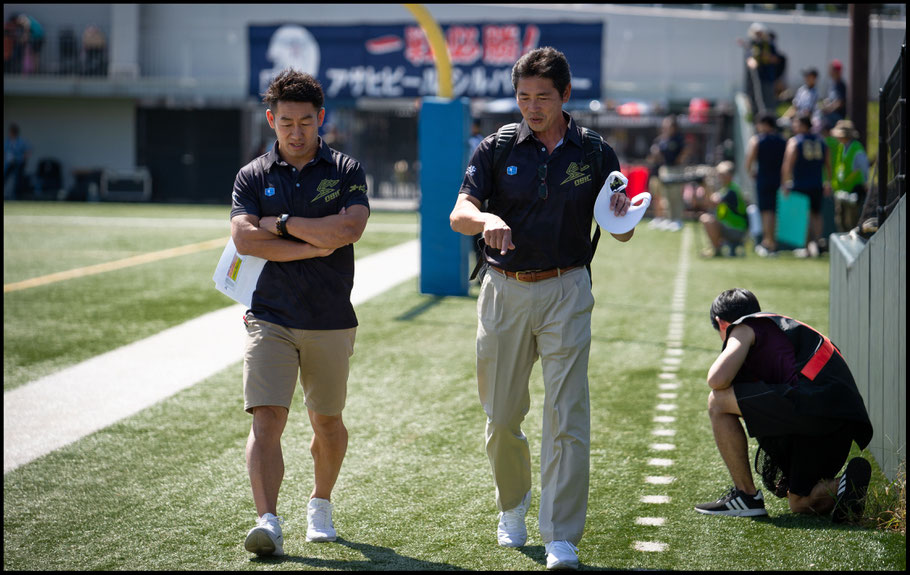 Obic Seagulls HC Naoki Kosho (left) – John Gunning, Inside Sport: Japan, Oct 7, 2018