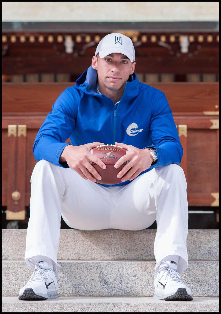 Asahi Soft Drinks Challengers QB Alex Niznak at a shrine in Kobe — Lionel Piguet, Inside Sport: Japan, April 25, 2017