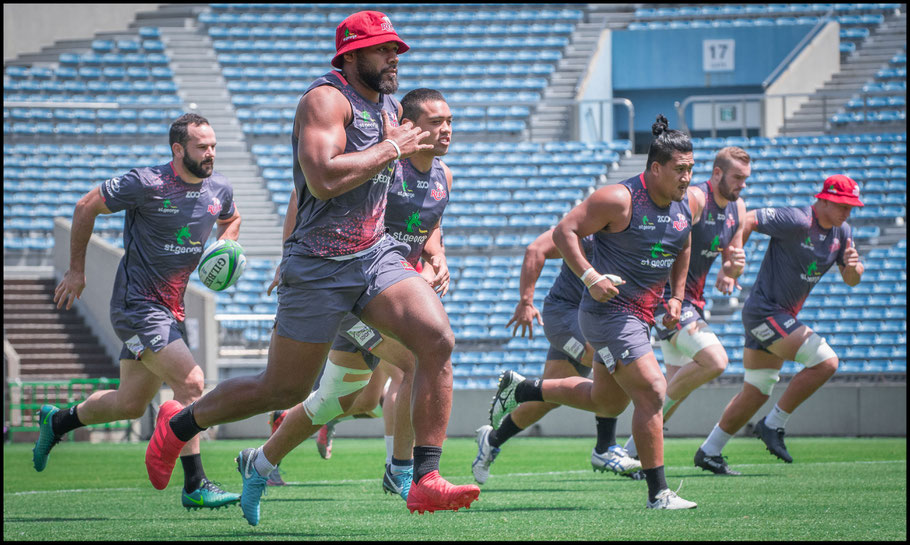 Samu Kerevi (orange boots) poses a real threat to the Sunwolves – Chris Pfaff Inside Sport: Japan, May 11th, 2018