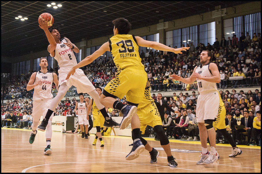 Alvark Tokyo's Diante Garrett in action— Chris Pfaff, Inside Sport: Japan, March 19, 2017