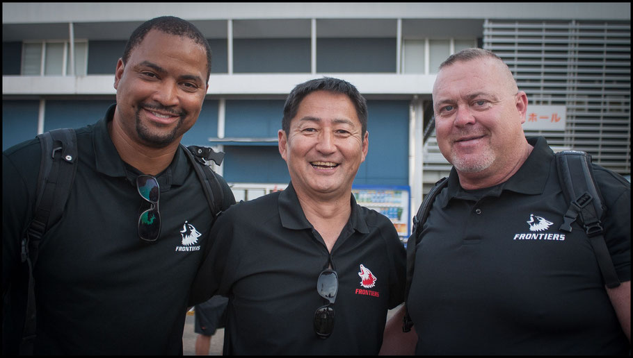 Former Fujitsu Head Coach Satoshi Fujita (center) – John Gunning, Inside Sport: Japan, April 22, 2018