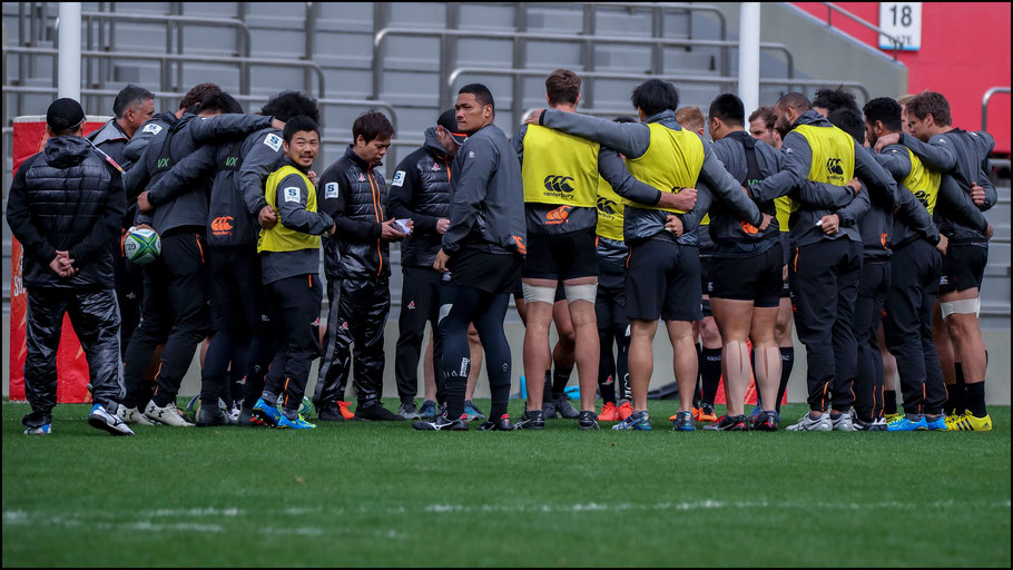 Sunwolves players and staff during the captain's run – Sachiyo Karamatsu, Inside Sport: Japan, Feb 23rd, 2018