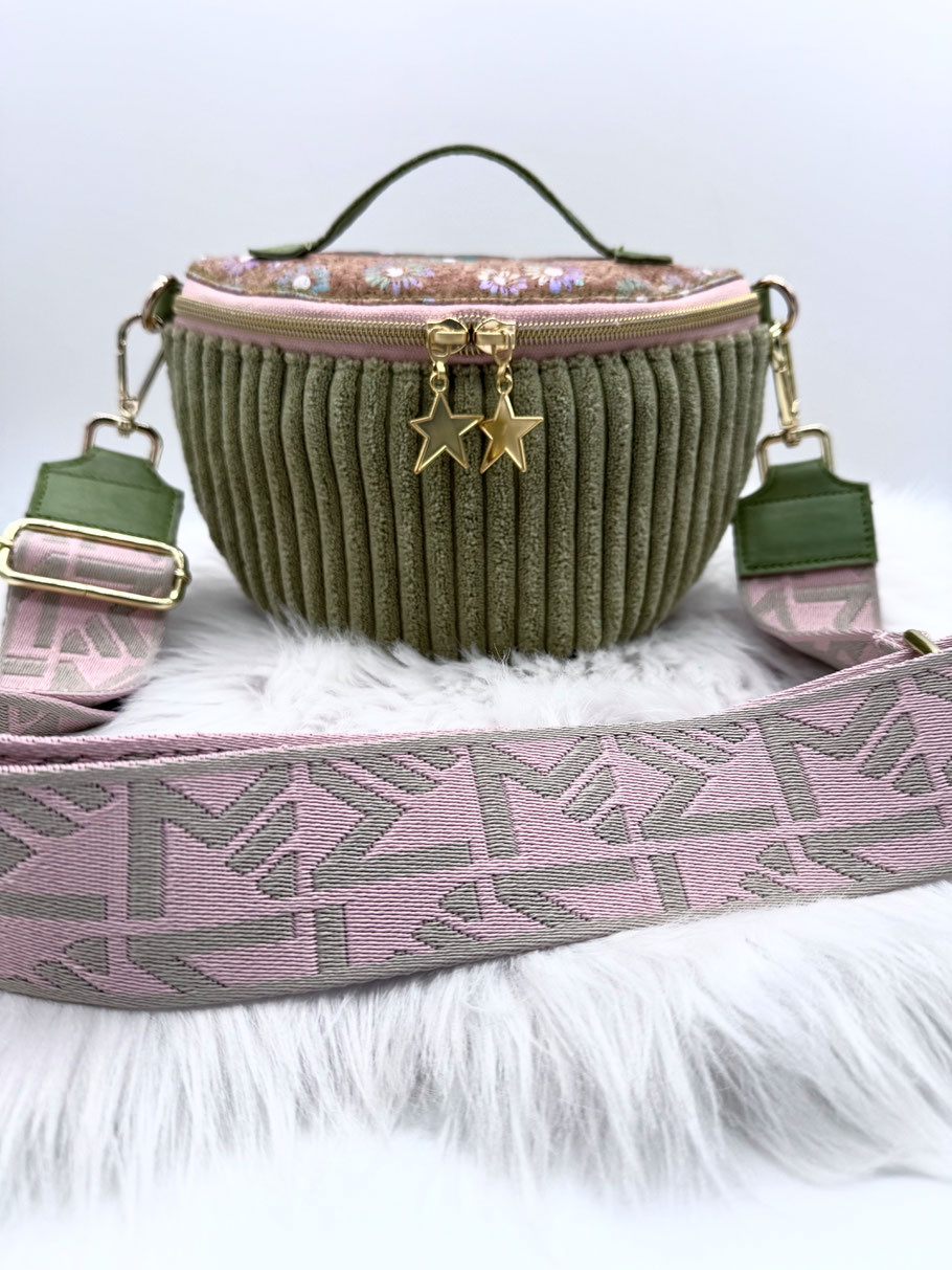 Crossbody Bag BabyJoy No.7 Ol.lo.li. Cord Tasche mit Stern Zippern