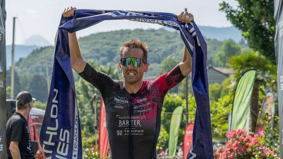 Michael Pfanner als Ehrenstarter an der Duathlon Premiere in Brigerbad