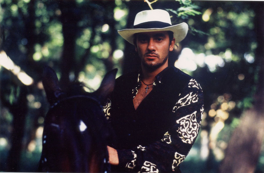 Marc SAEZ in the serie AVENTURE CARAIBE Directed by Paolo Barzman