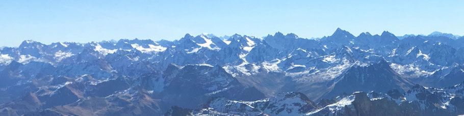 Zackige Horizontlinie Richtung Silvretta