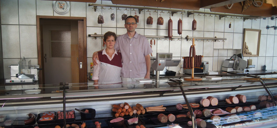 Die Metzgerei Schürmann in Velbert wurde vor über 100 Jahren gegründet. Heute wird Sie von Damian Sowa und seiner Frau Renata Sowa geleitet.