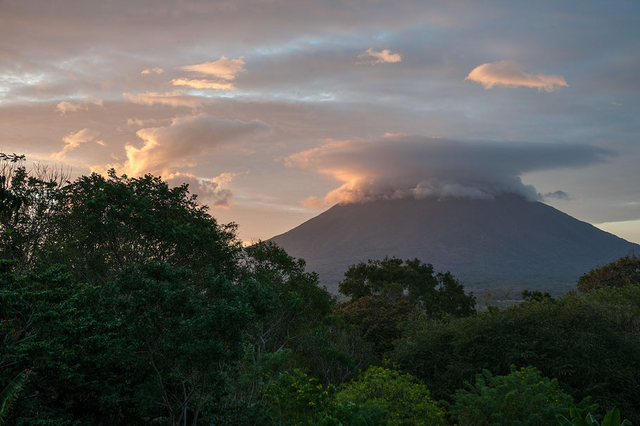 Sonnenuntergang, Vulkan Conception, Ometepe, Nicaragua