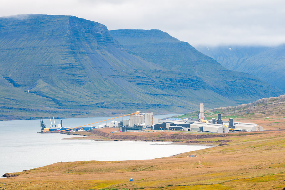 Ostfjorde, Aluminiumwerk, Neskaupstaður, Island