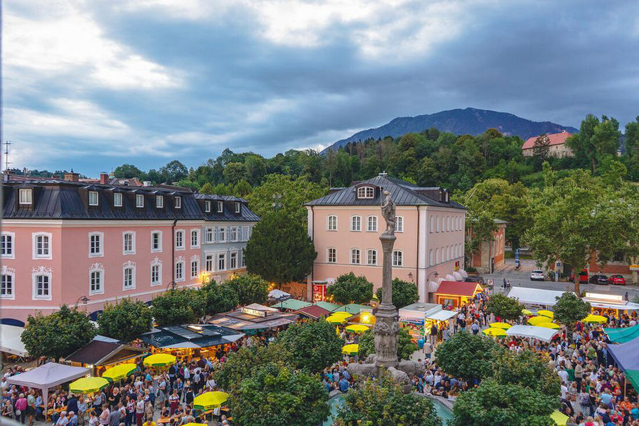 Olles Leiwand spielt live in Bad Reichhall zum Weinfest am Rathausplatz