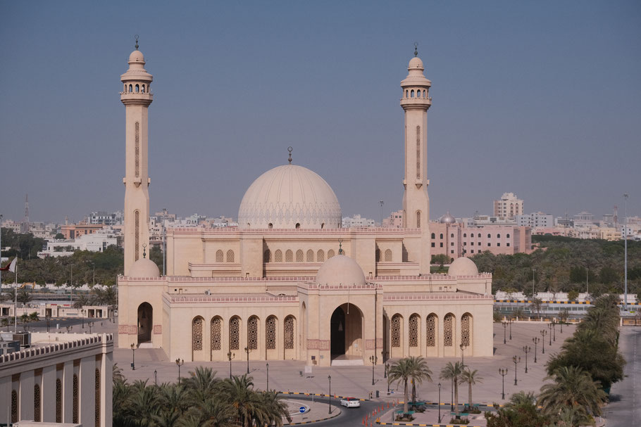 Beautiful Grand Mosque of Bahrain 