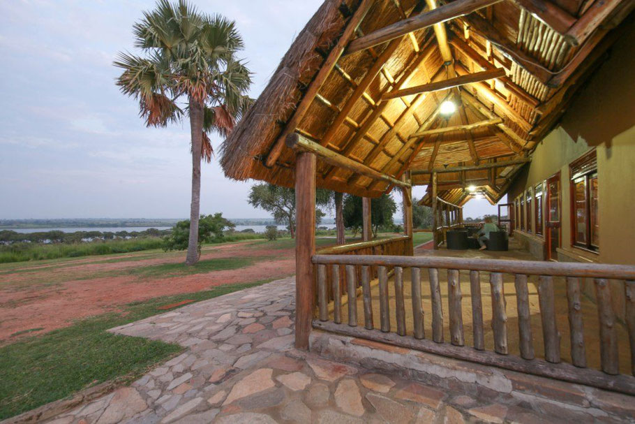 Pakuba-Safari-Lodge.jpg