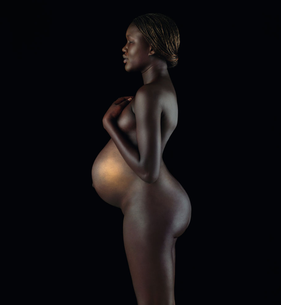 Asha, 8 months pregnant, Sydney, 2010, S. 73, Taschen Verlag