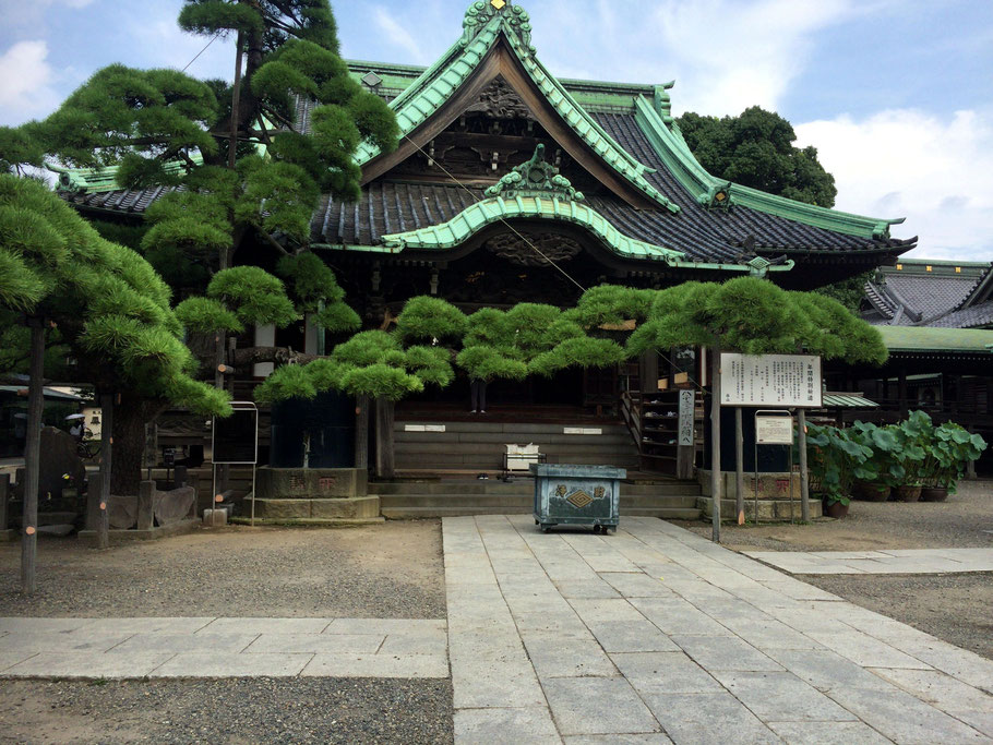 Entrance of Taishakuten mail hall, Katsushika, Tokyo.