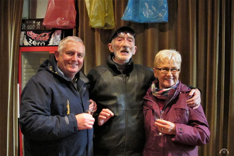 Manfred und Inga zusammen mit dem Lecker Boulechef Hugues Nicaud (Bildmitte)