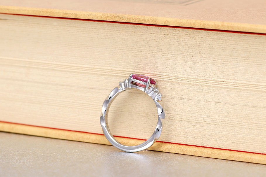 エンゲージリング/Pt950、パパラチアサファイア、ダイヤモンド