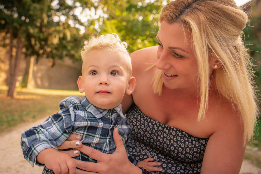 Schwangerschaft Fotoshooting, Photoshooting, Ruesselsheim am Main, Russelsheim, Nauheim, Königstädten, Mainz, Wiesbaden, Kinder Mutter Portrait, Familie Foto, Bischofsheim, Bauschheim, Trebur, Astheim, Martin Matok Fotografie, Baby Bauch, beste Fotograf