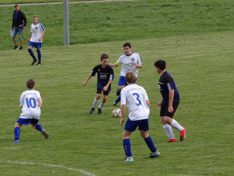 Eine Szene aus dem Spiel unsere C-Junioren gegen die SGM Baustetten vom 28.09.19.