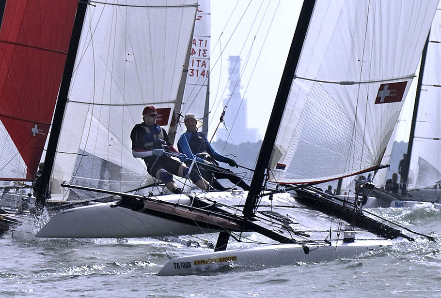 Die Schweizer Andi Lutz und Micca Huber waren mit Ihrem EAGLE 18HT Carbon dnicht zu schlagen und wurden verdient Europameister in der schnell wachsenden Klasse der 18-Fuß-HighTech-Katamarane.