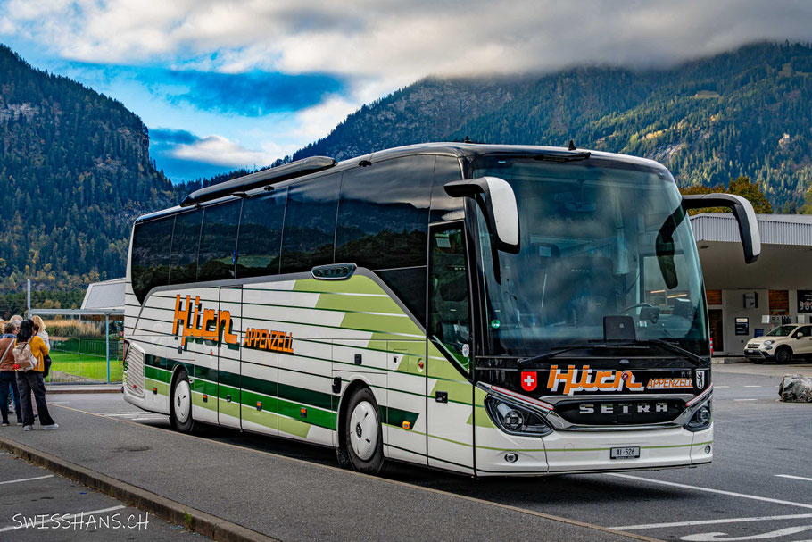 Reisebus von Autoreisen Hirn aus Appenzell bei der Raststätte Viamala Thusis