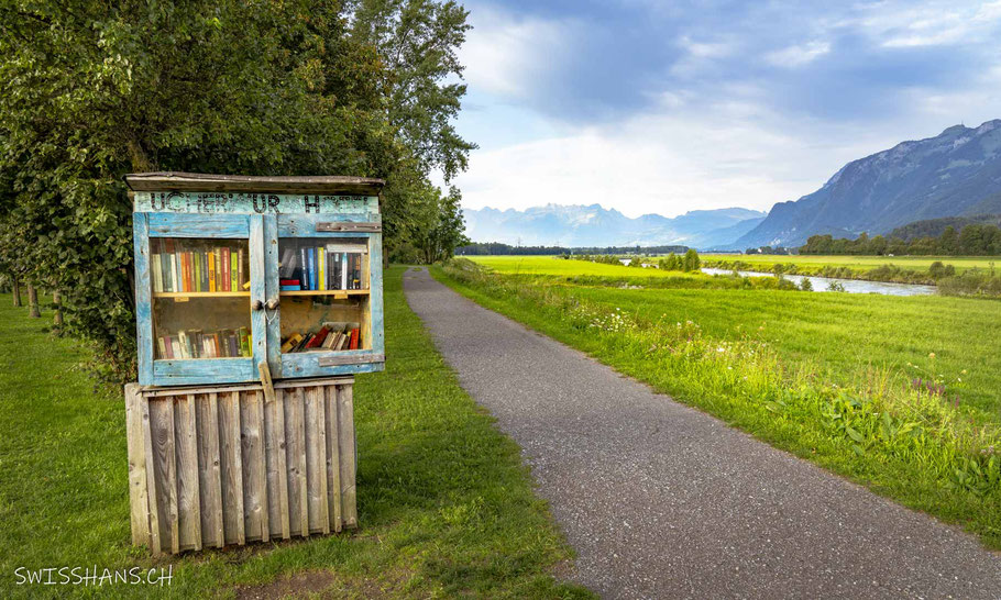 frutzspitz-spielplatz-bücherwurmhotel