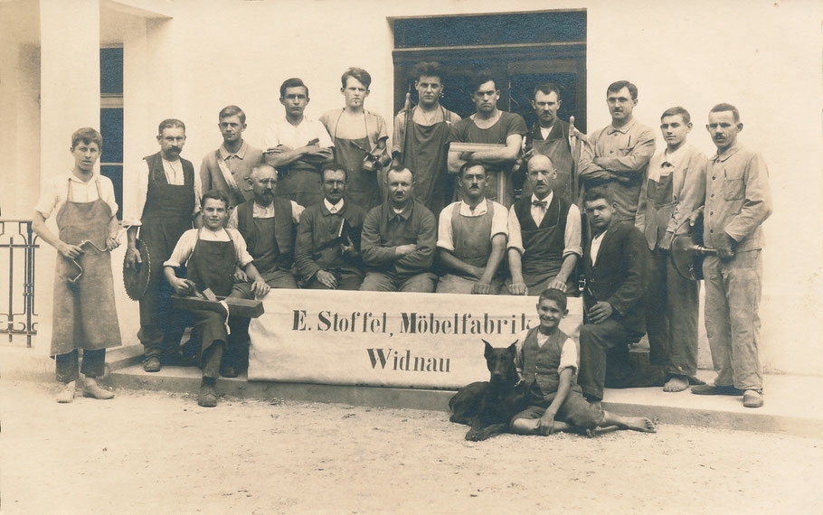 Widnau-Möbelfabrik-Stoffel-Belegschaft