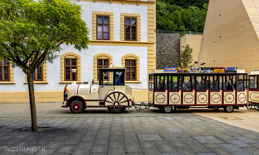 Städtlezug in der Fussgängerzone in Vaduz
