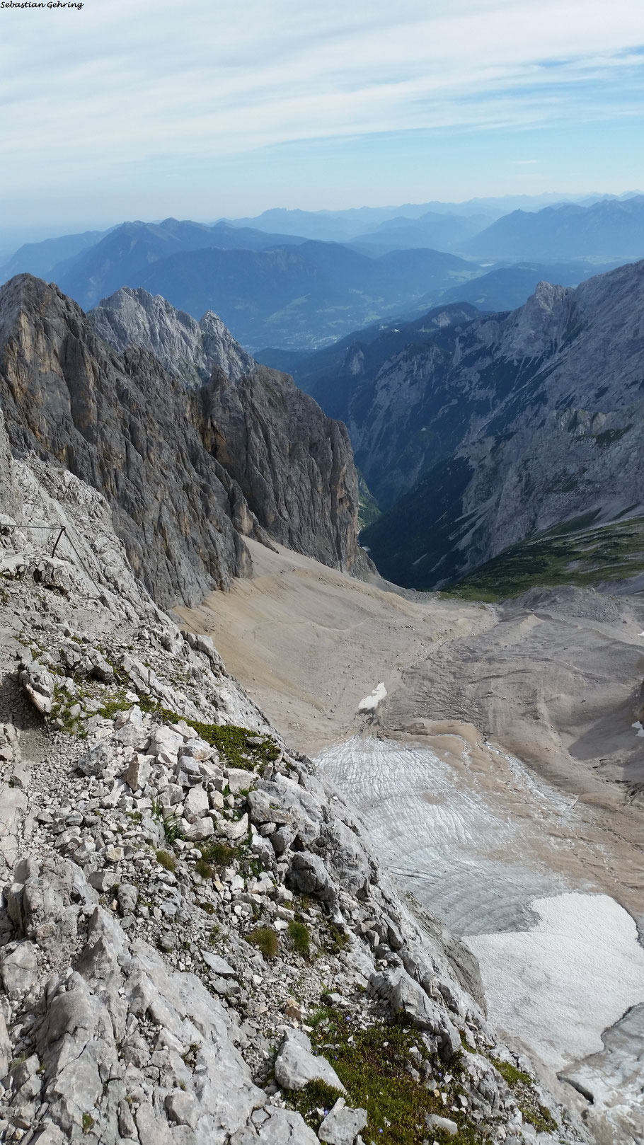 Blick zurück vom Klettersteig - Ostwand des Nordgrates